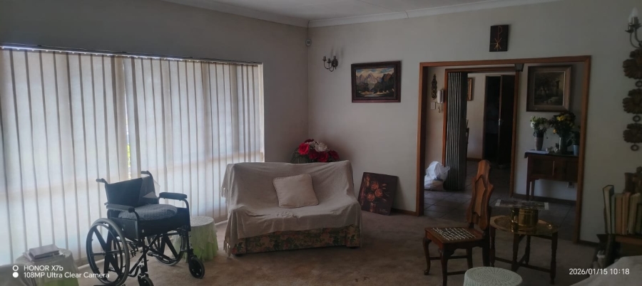 3 Bedroom Property for Sale in Kroonheuwel Free State